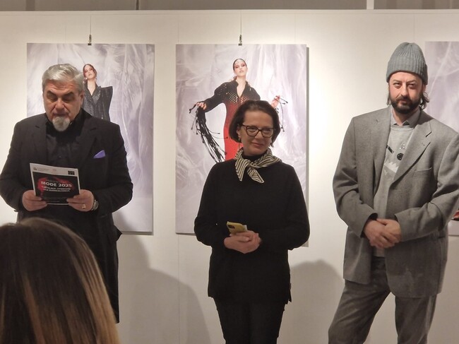 Изложба на специалност „Моден дизайн“ при Националната художествена академия бе открита в Българския културен институт в Берлин