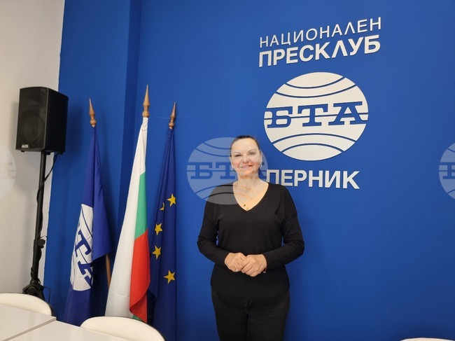 Граовската народна певица Сорина Богомилова отбелязва 40 години като солист на Националния фолклорен ансамбъл „Филип Кутев“