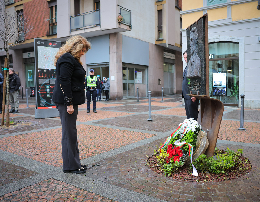 In Monza, President Iotova Honours Bulgarian Hero Vasil Levski