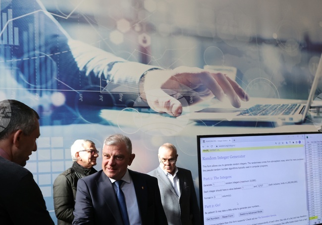 МЕУ - машини за гласуване - теглене на серийните номера