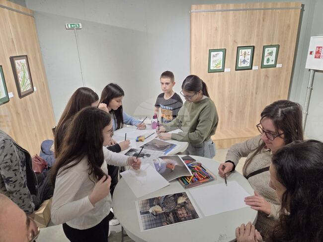 Изложбата „Кунсткамера“ на художника Георги Пчеларов в Петрич бе закрита със „Среща с изкуството и науката“