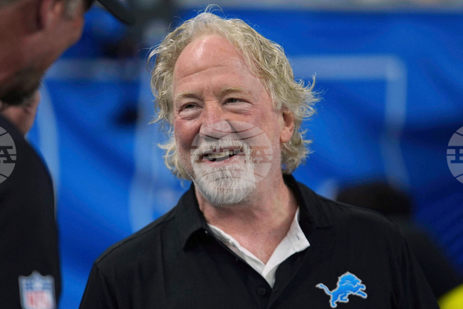 People - Timothy Busfield