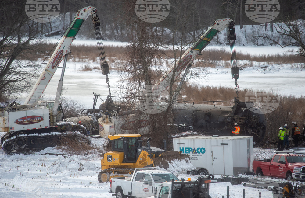 Freight Train Derails Connecticut
