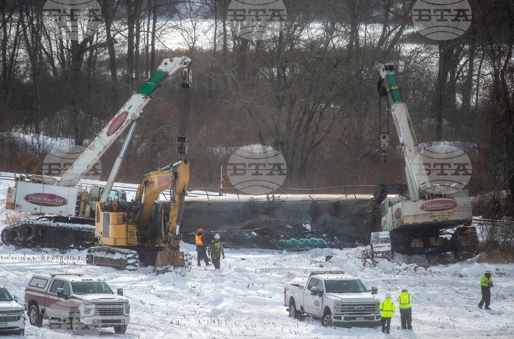 Freight Train Derails Connecticut