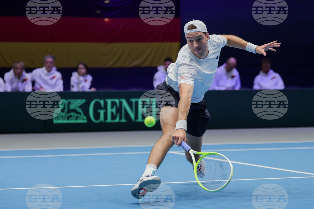 Германия поведе срещу Перу, Великобритания победи Норвегия в срещи от квалификациите на турнира по тенис за Купа "Дейвис"