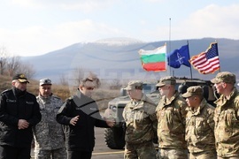 Ново село - Лойд Остин - Драгомир Заков - посещение