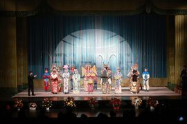 Национален дворец на културата - Китайски национален театър за пекинска опера - представление