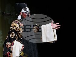 Национален дворец на културата - Китайски национален театър за пекинска опера - представление