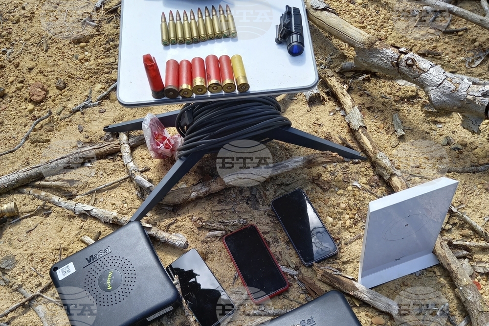 Двама чуждестранни граждани са арестувани в Иран за внос на устройства "Старлинк", съобщи иранската агенция Тасним