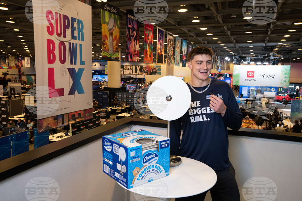 Charmin Radio Row Capture