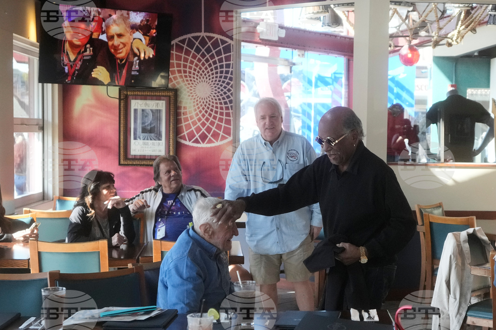 Super Bowl Super Fans Football