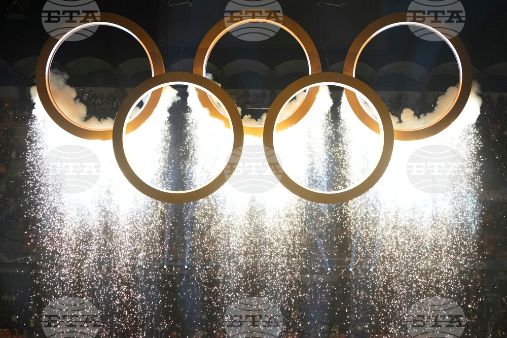 Първият състезателен ден след официалното откриване на XXV зимна Олимпиада ще премине без българско участие, ще бъдат раздадени първите пет комплекта медали