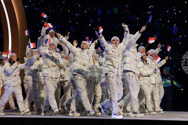 Церемонията по откриването на Игрите в Милано-Кортина е продължила повече заради парада на спортистите, каза креативният директор Марко Балич
