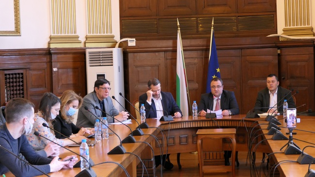 Министър Иванов: В страната циркулират количества недекларирано зърно, които създават риск за продоволствената сигурност на страната