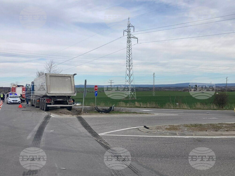 Окръжната прокуратура в Шумен ръководи досъдебно производство във връзка с тежък пътен инцидент, при който са загинали двама мъже