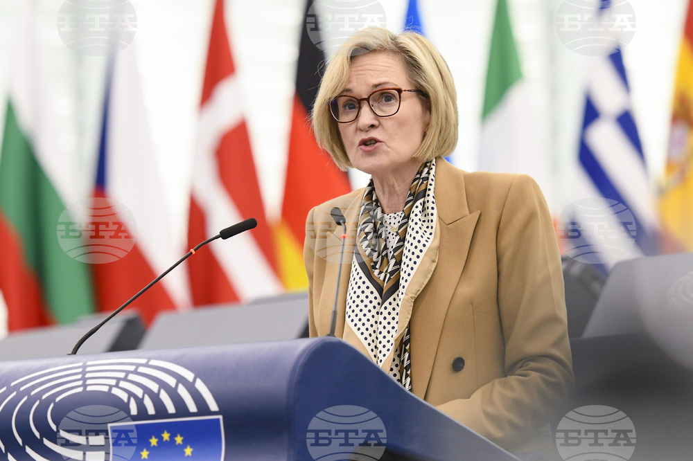 Еврокомисарят по въпросите на финансовата стабилност Марейд Макгинес пристига на двудневно работно посещение в България