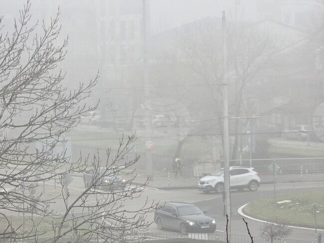 Мъгла намалява видимостта в област Сливен до 100 метра, предупредиха от Областното пътно управление