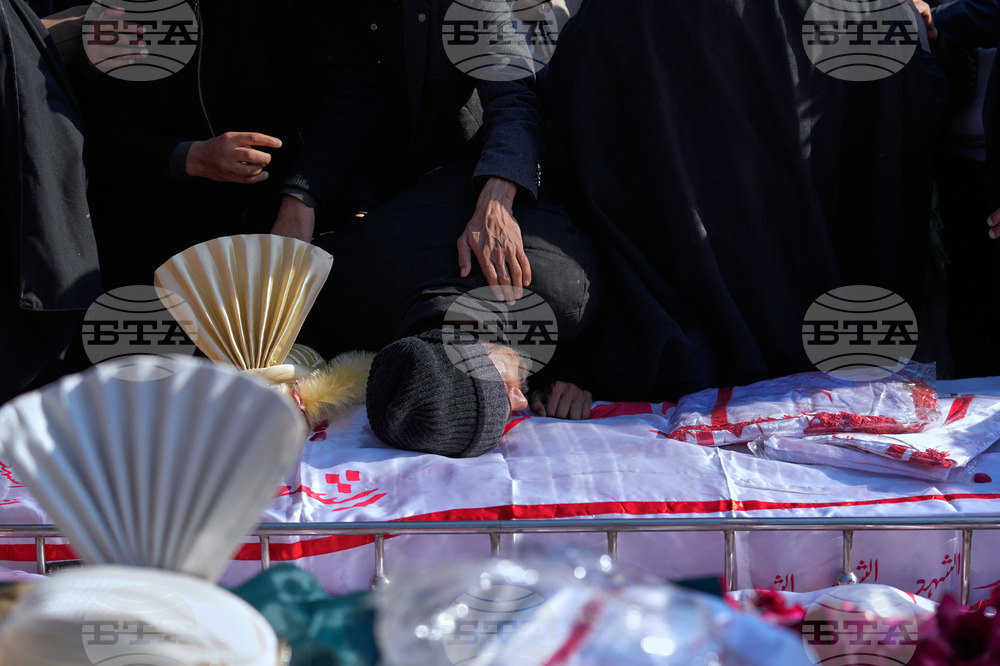 APTOPIX Pakistan Shiite Mosque Blast