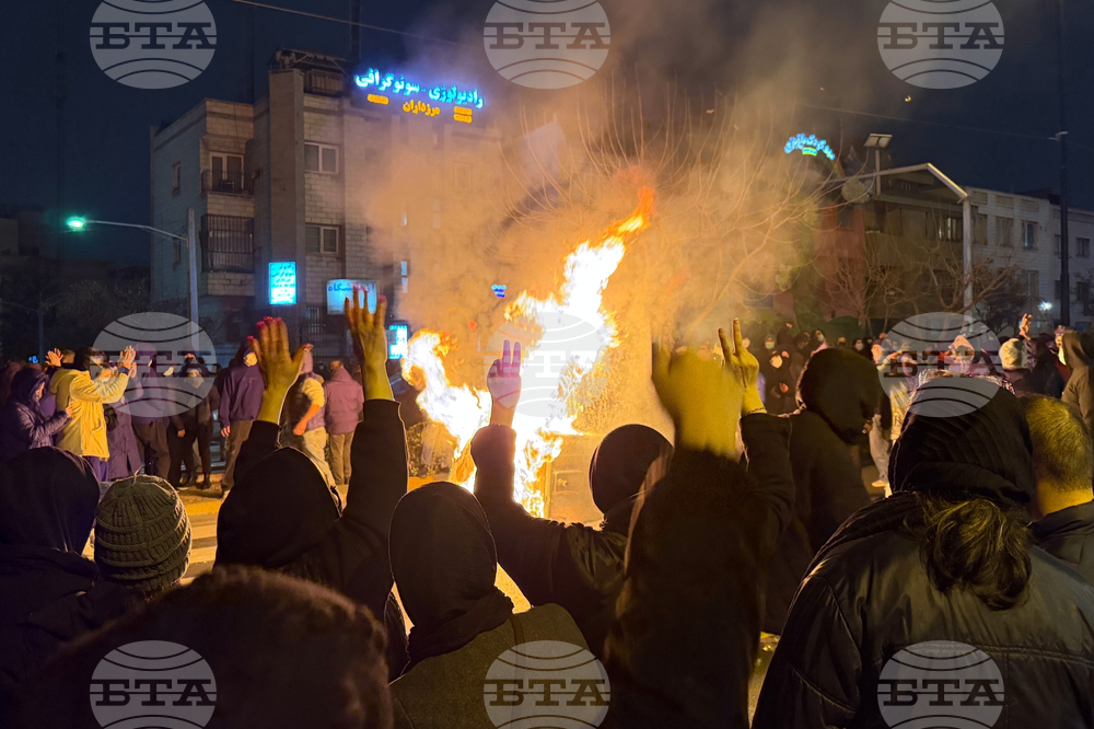 Иранските власти арестуваха трима политици от реформаторското крило