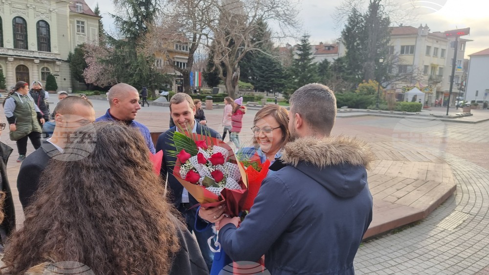 Пловдив - "БСП за България" - Корнелия Нинова - откриване на предизборен офис