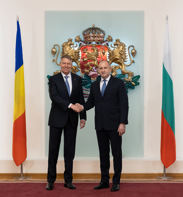 Президентите Румен Радев и Клаус Йоханис: Регионалната свързаност е от ключово значение за справяне с предизвикателствата в икономиката и енергетиката
