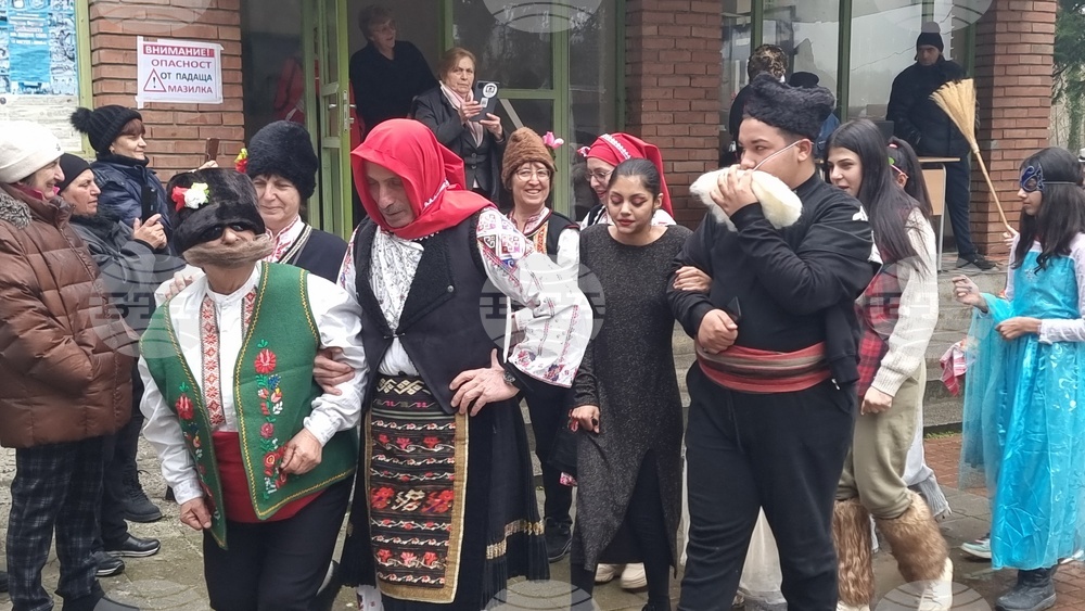 Село Асеново - карнавал "Цурки в Асеново"