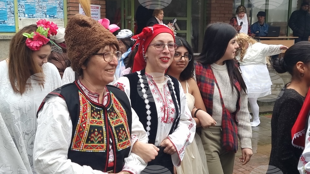 Село Асеново - карнавал "Цурки в Асеново"