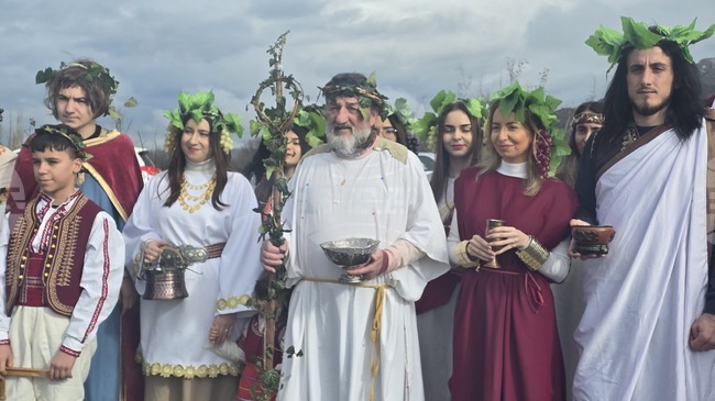 За 33-та поредна година в село Илинденци се състоя Празникът на боговете на виното