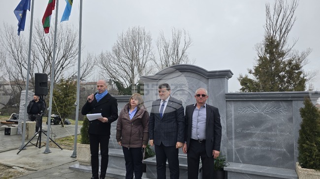 В село Илинденци беше открит паметник-чешма, посветен на преселниците от Егейска Македония