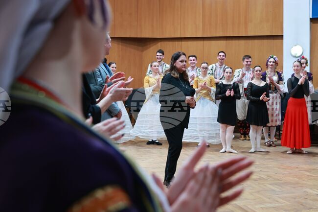 В Националната музикална академия се изучават много интересни дисциплини, свързани с музиката и с танца, каза проф. д-р Маша Илиева