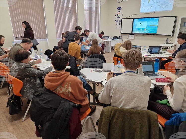 Близо 29 млади физици са в Перник и се борят