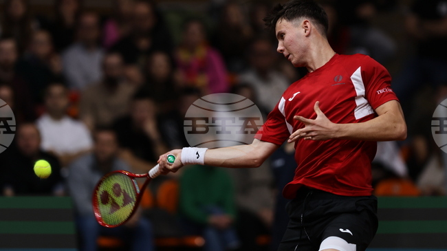 Илиян Радулов допусна обрат и Белгия постигна втори успех в сблъсъка с България за Купа "Дейвис" 