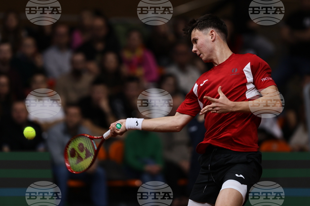 Илиян Радулов допусна обрат и Белгия постигна втори успех в сблъсъка с България за Купа "Дейвис" 