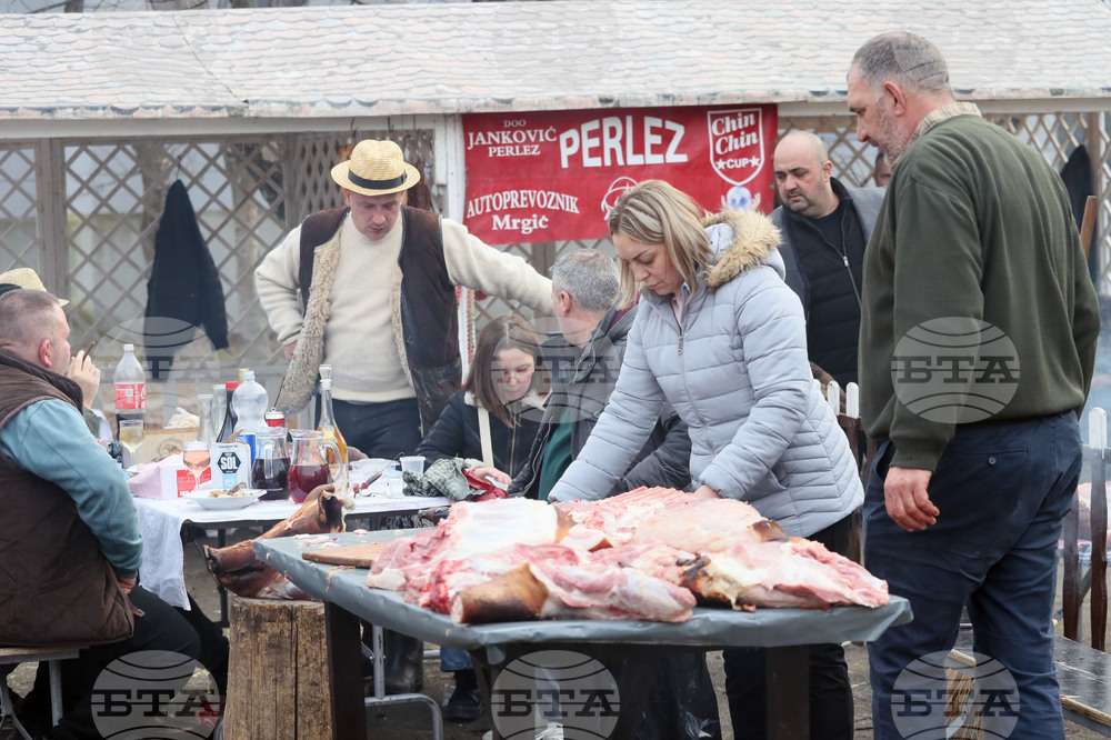 Българи от северната сръбска област Войводина се събраха на празника на колбасите в с. Бело блато 