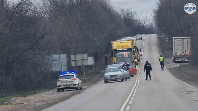 Протестиращи блокираха пътя Е-79 край Монтана и поискаха да бъде спешно ремонтиран