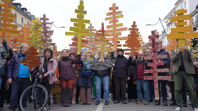 Протест срещу Олимпиадата в Милано прерастна в сблъсъци на протестиращи със силите на реда