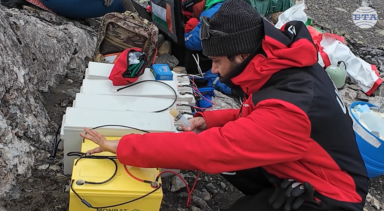 OAE са крайбрежна държава и е важно да проследим темповете на топене на ледниците, каза за БТА ученият Ахмед ал Кааби
