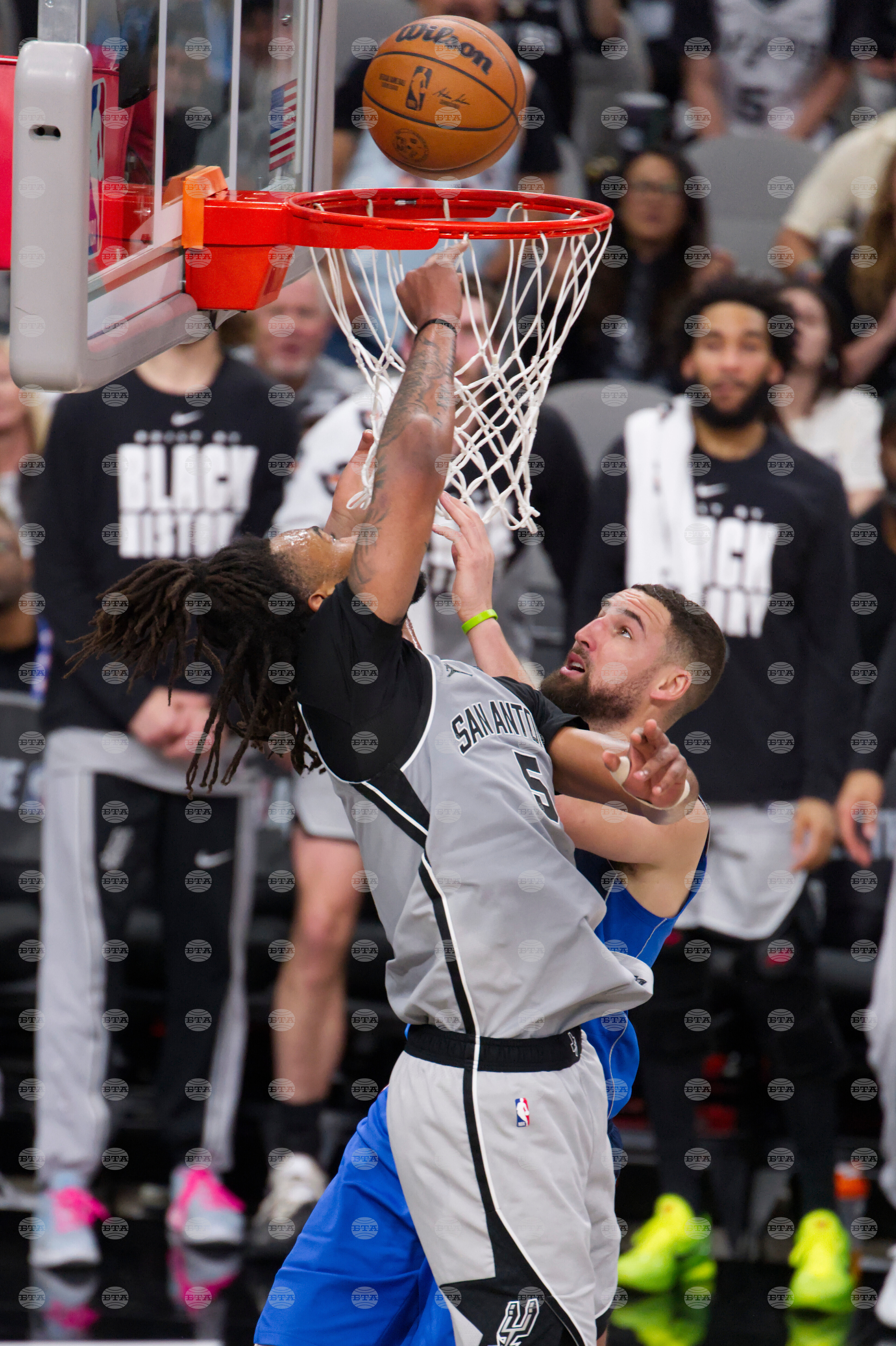 Mavericks Spurs Basketball