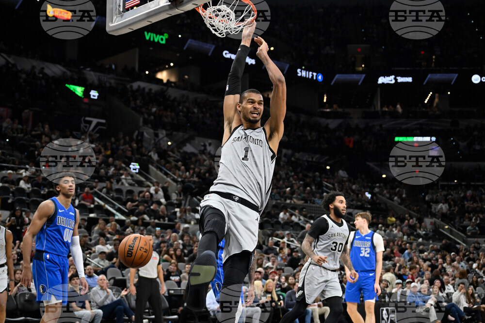 Mavericks Spurs Basketball