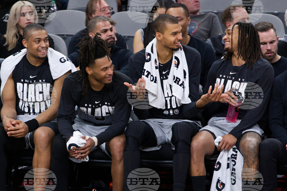 Mavericks Spurs Basketball