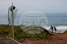 San Francisco Thornton Beach Fence