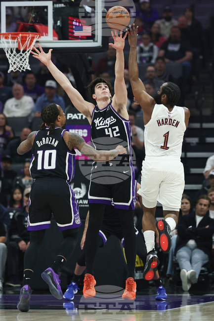 Хардън дебютира с успех за Кливланд