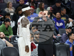 Cavaliers Kings Basketball