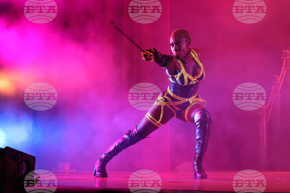 AIDS Healthcare Foundation's Ohh Mamma! Burlesque Show