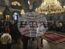 Храм „Св. Неделя“ - литургия