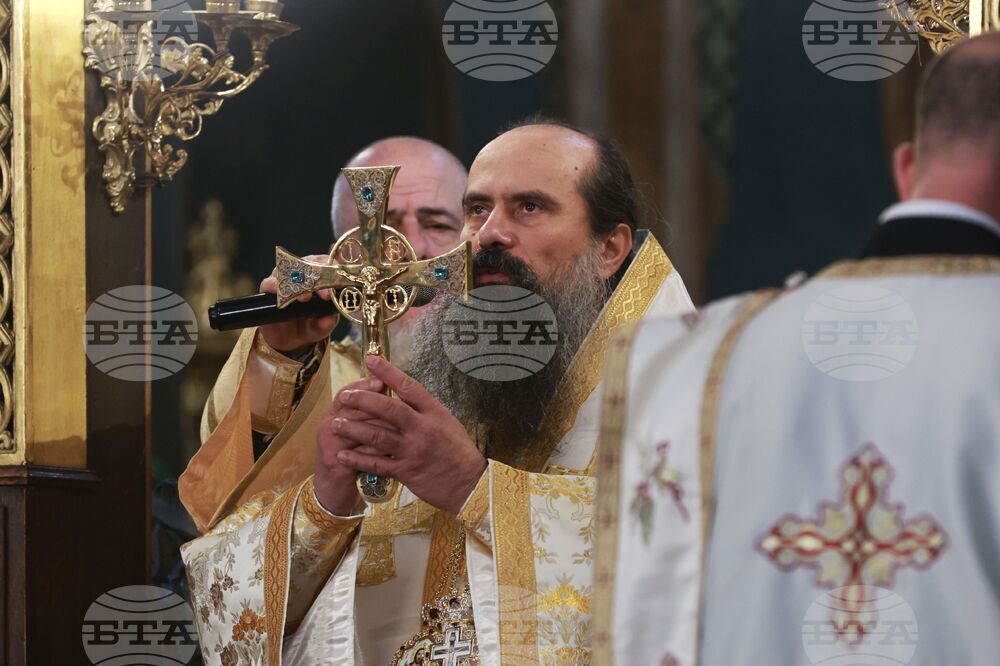 Храм „Св. Неделя“ - литургия