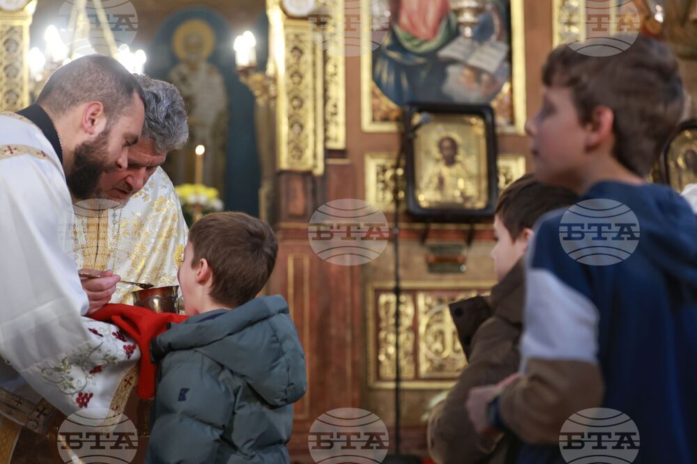 Храм „Св. Неделя“ - литургия