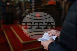 Храм „Св. Неделя“ - литургия