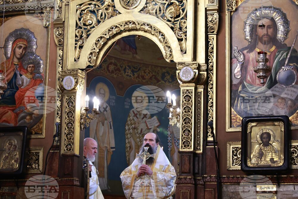 Храм „Св. Неделя“ - литургия