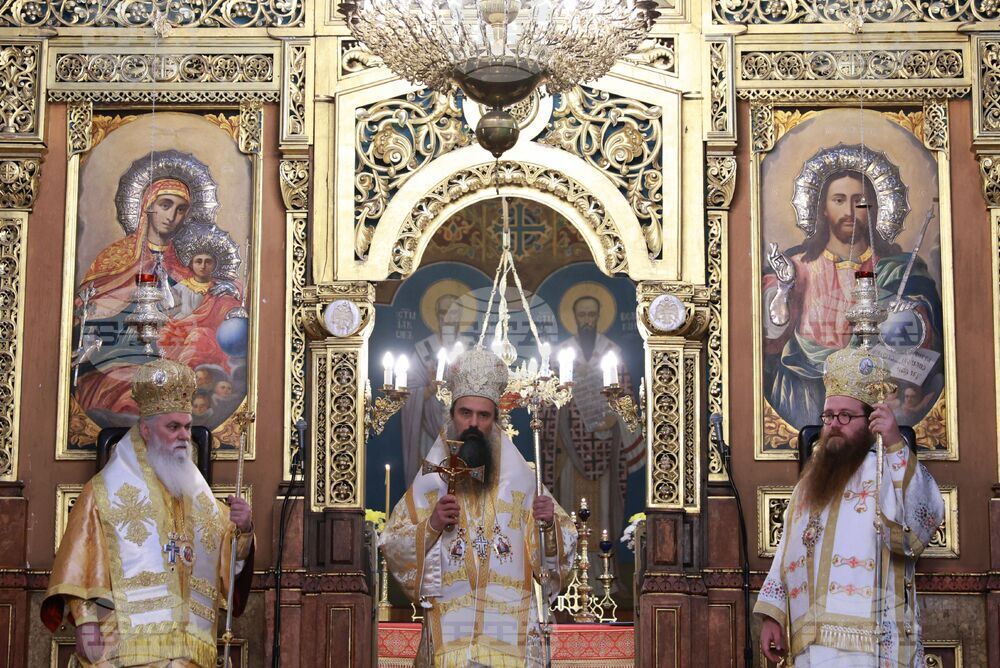 Храм „Св. Неделя“ - литургия